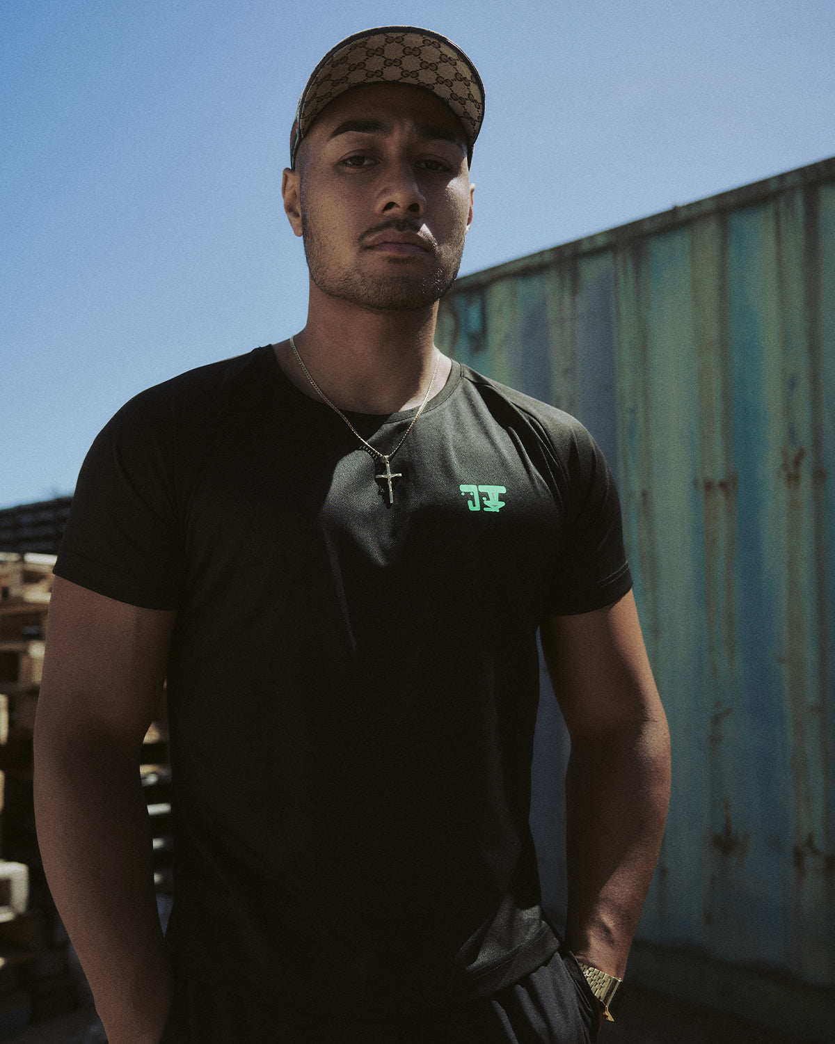 MILITANT ACTIVE SHIRT - BLACK/GREEN