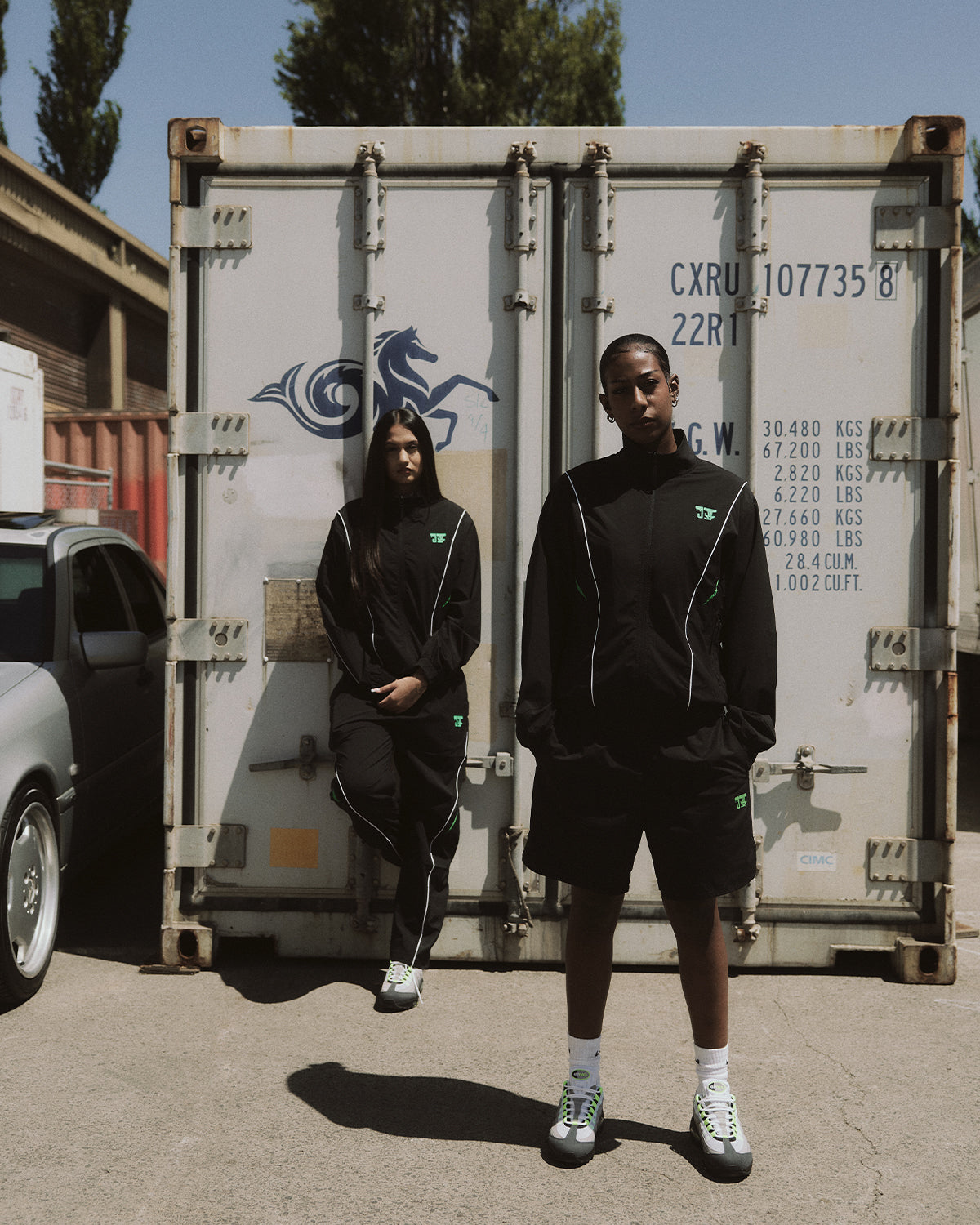 MILITANT ACTIVE SHORTS - BLACK/GREEN