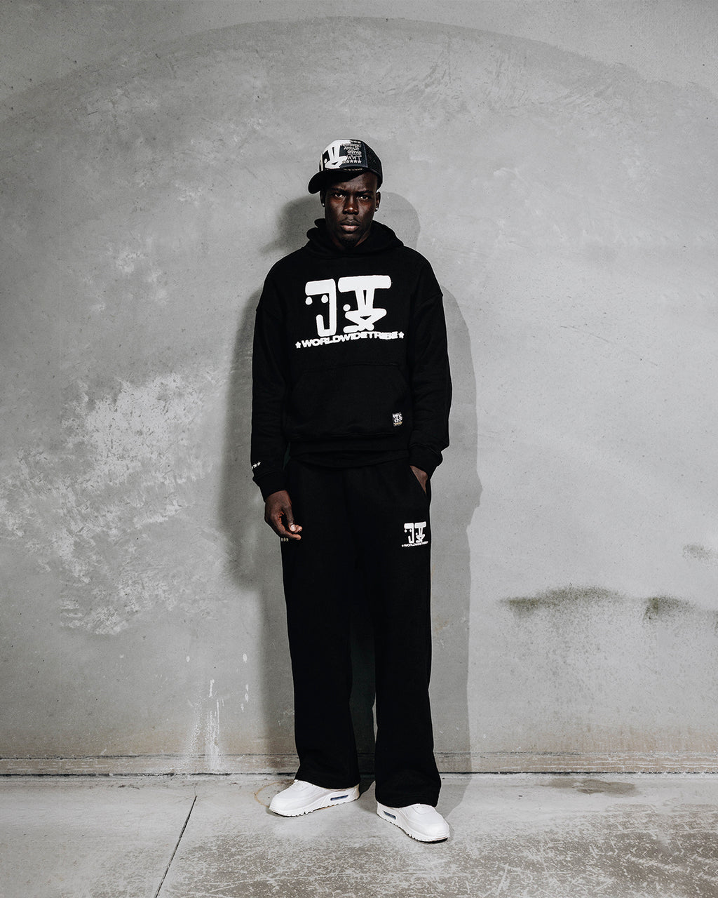 5 STAR - WWT LOGO UNIFORM HOODIE BLACK